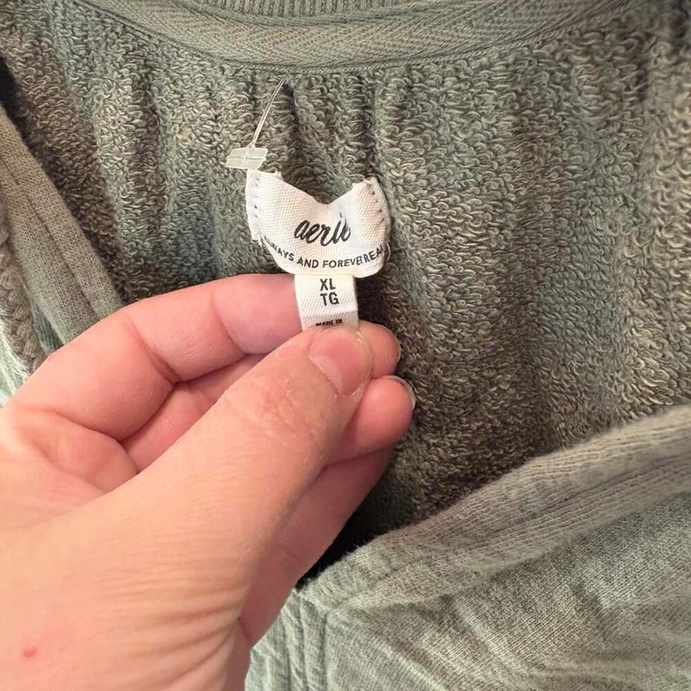 Aerie Women's Green and Khaki Hoodie - Picture 2 of 2